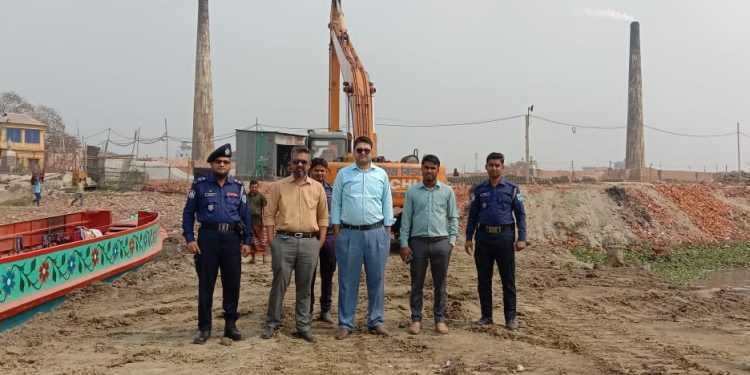 নারায়ণগঞ্জে ২ ইটভাটাকে আট লাখ আশি হাজার টাকা জরিমানা 
