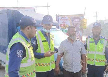 মৌচাকে বিপুল পরিমাণ নিষিদ্ধ পলিথিন জব্দ