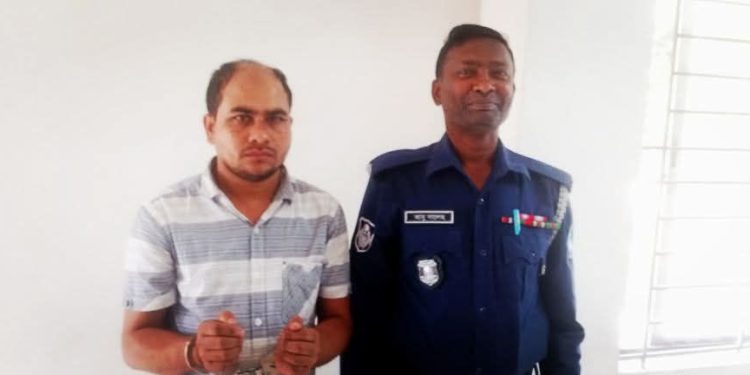 বন্দরে মেয়েকে ধর্ষণের অভিযোগে সৎ বাবা গ্রেপ্তার