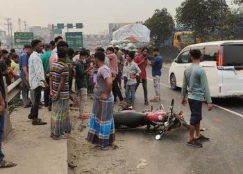 সোনারগাঁয়ে সড়ক দুর্ঘটনায় “পাঠাও” এক কর্মীর মৃত্যু