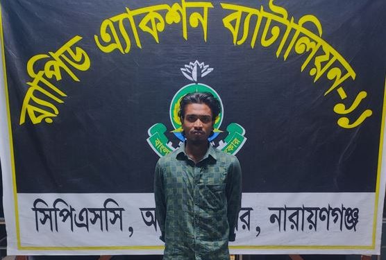 সিদ্ধিরগঞ্জে বিদেশি রিভলবারসহ যুবক গ্রেপ্তার