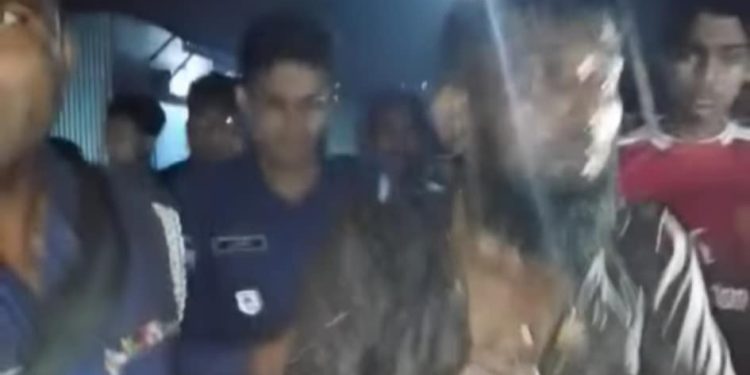 নারায়ণগঞ্জে ইজিবাইক চালককে গলাকেটে হত্যা, আটক ১