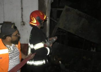 ফতুল্লায় চিপস প্যাকেট তৈরির কারখানায় ভয়াবহ অগ্নিকান্ড