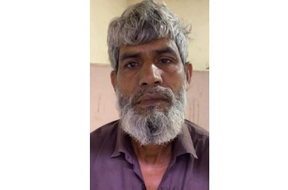 ফতুল্লায় শিশুকে ধর্ষণচেষ্টার অভিযোগে বৃদ্ধকে গণপিটুনি দিয়ে পুলিশে সোপর্দ