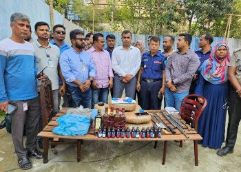 ফতুল্লায় মাদকদ্রব্য নিয়ন্ত্রণ অধিদপ্তরের উপর হামলা, আসামী ছিনতাই