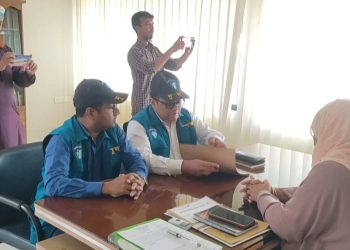 বন্দরে এলজিইডি অফিসে দুদকের অভিযান,তদন্তের জন্য নিয়ে গেছেন নথি