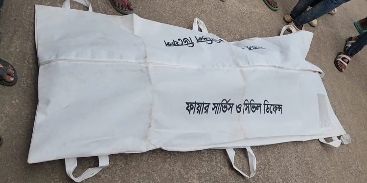 রুপগঞ্জে শীতলক্ষ্যা নদী থেকে নিখোঁজ দশম শ্রেনীর ছাত্রের লাশ উদ্ধার