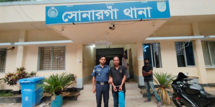 সম্পত্তির জন্য বৃদ্ধ বাবা’কে  সন্তানদের পিটানোর ঘটনা ভিডিও ভাইরাল, ছেলে গ্রেপ্তার