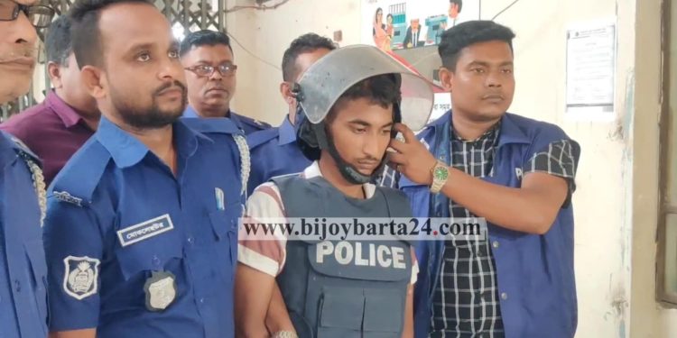 সিদ্ধিরগঞ্জে স্ত্রী সন্তানসহ ৩ জনের হ/ত্যার ঘটনায় স্বামীর ৫ দিনের রিমাণ্ডে