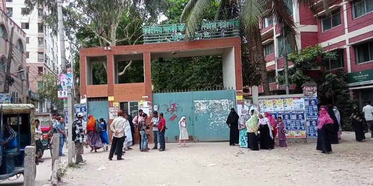 নারায়ণগঞ্জে ৪৮ কেন্দ্রে এসএসি ও সমমান পরীক্ষা শুরু