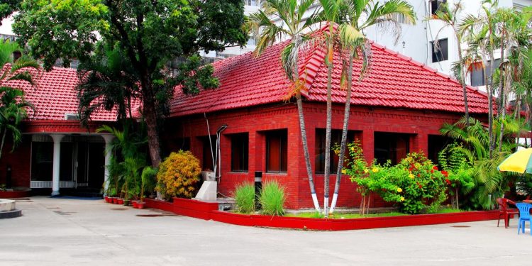 নারায়ণগঞ্জ ক্লাবে হামলার ঘটনায় শামীম ওসমান ও টিটুসহ ১৯৬ জনের বিরুদ্ধে মামলা