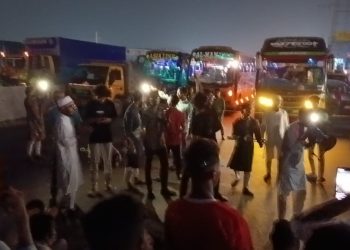 ২ ঘন্টা পর ঢাকা চট্টগ্রাম মহাসড়কে যান চলাচল স্বাভাবিক 