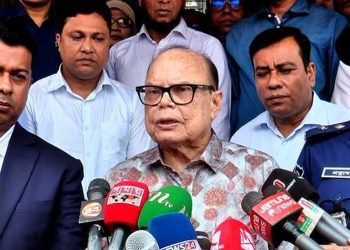 চালের দাম কমে আসলে আটার দামও কমে যাবে: খাদ্য উপদেষ্টা