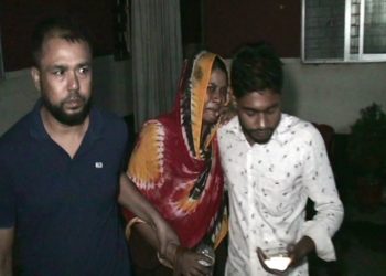 ফতুল্লায় পারিবারিক কলহের জেরে গৃহবধূ খু/ন স্বামী পলাতক