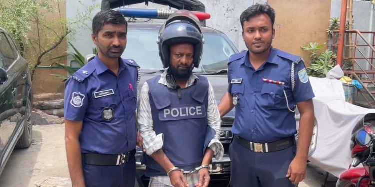 ফতুল্লায় গৃহবধূ  লাকি হ/ত্যা মামলায় স্বামী শহীদুল গ্রেপ্তার