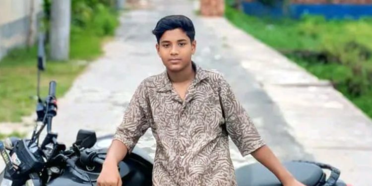 সিদ্ধিরগঞ্জে কিশোরগ্যাংয়ের সং/ঘর্ষে কিশোর নি/হত