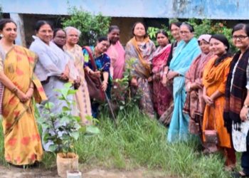 বিশ্ব পরিবেশ দিবস উপলক্ষে মহিলা পরিষদের উদ্যোগে বৃক্ষরোপণ ও আলোচনা সভা 