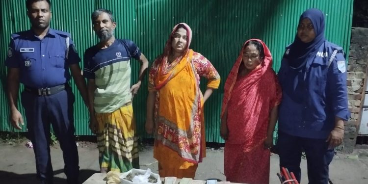 বন্দরে যৌথ বাহিনীর অভিযান, মাদকসহ আটক ৩
