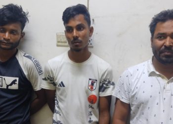 ফতুল্লায় ট্রাকভর্তি অবৈধ কারেন্ট জাল সহ আটক ৩