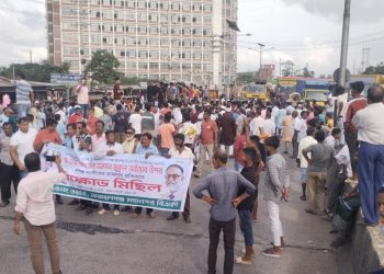 বিএনপি নেতা মুকুলকে গনধোলাইয়ের ঘটনায় মামলা ও মহাসড়ক অবরোধ