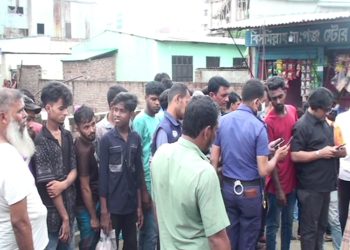 ফতুল্লায় হা-ত পা- বাঁধা ড্রেন থেকে বস্তা/বন্দী যুবকের লা/শ উদ্ধার