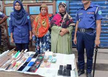 বন্দরে যৌথ বাহিনীর অভিযানে মাদক সহ দুই নারী আটক