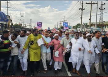 বিএনপির ৩১ দফা বাস্তবায়নের লক্ষ্যে সোনারগাঁয়ে শ্রমিক দলের গণসংযোগ