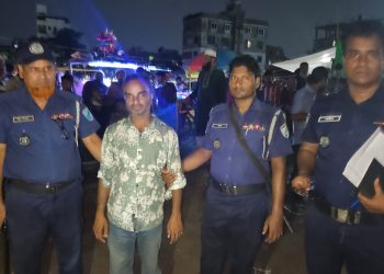 ফতুল্লায় চাঁদাবাজি অভিযোগে যৌথবাহিনীর অভিযানে এক যুবক আটক