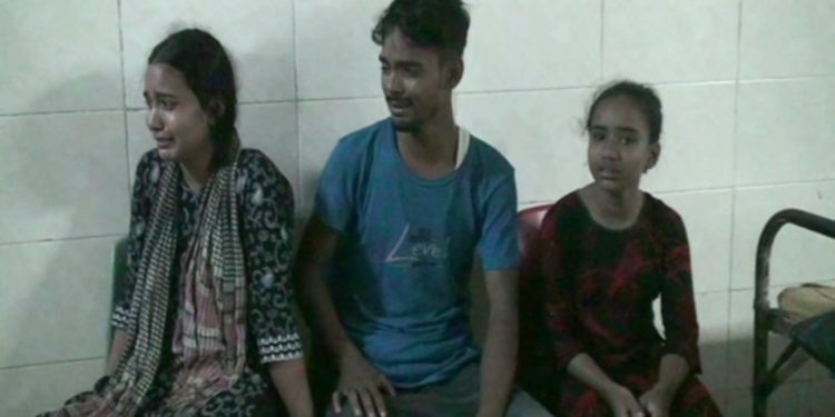 বন্দরে স্ত্রীকে কু/পি/য়ে হ/ত্যা করেছে স্বামী