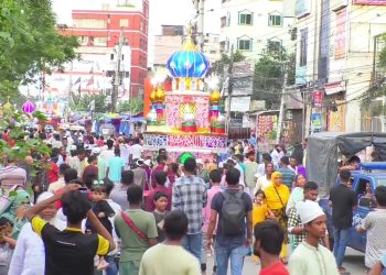 আশুরা উপলক্ষে নারায়ণগঞ্জে ১৪২ তম তাজিয়া মিছিল