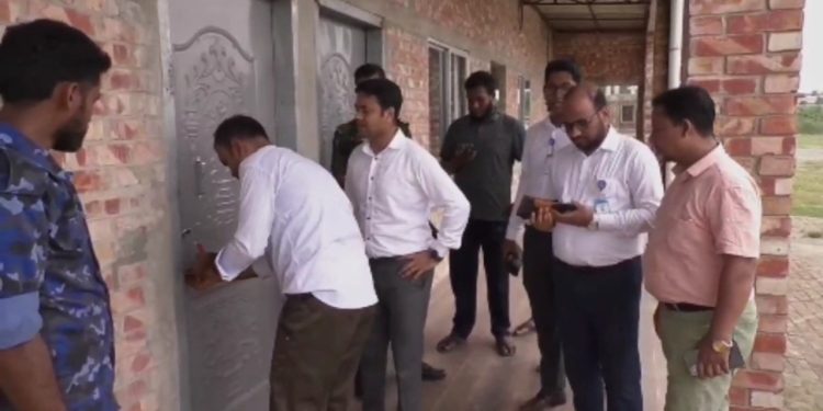 রূপগঞ্জ ৪ আবাসন কোম্পানীতে ভ্রাম্যমান আদালতের অভিযান