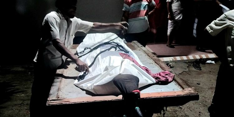 সিদ্ধিরগঞ্জে গৃহবধূকে পি/টি/য়ে হ/ত্যা, স্বামী আ/টক