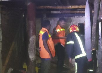 ইসদাইরে বসতঘরে ভ/য়া/বহ অ/গ্নি/কান্ড