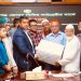 ২০টি পাঠাগার ও শিক্ষাপ্রতিষ্ঠানে জেলা প্রশাসকের বিভিন্ন ধরনের বই উপহার