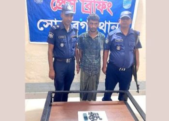 সোনারগায়ে যাত্রীবাহী বাস থেকে এক হাজার পিছ ইয়াবাসহ আটক ১