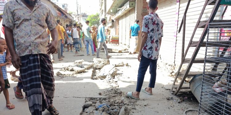 সিদ্ধিরগঞ্জে ভয়াবহ বিস্ফোরণে কেঁপে ওঠে ৩০০ মিটার এলাকা