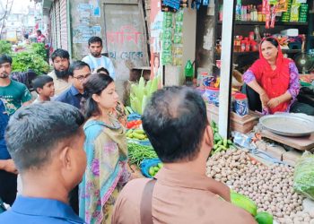 ফতুল্লায় পলিথিন কারখানায় ভ্রাম্যমান আদালতের অভিযান, জরিমানা