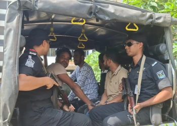 সোনারগায়ে র‍্যাব’র অভিযানে দেশীয় অস্ত্র ও গাঁজা সহ ৬ ডাকাত গ্রেপ্তার