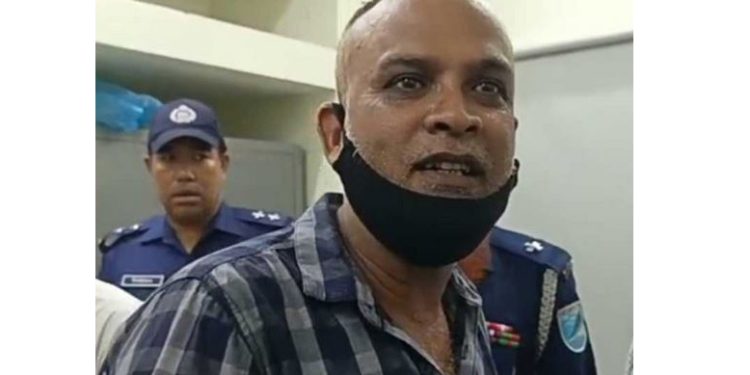 আঞ্চলিক পাসপোর্ট অফিসে দালালি করতে এসে গ্রেপ্তার ১