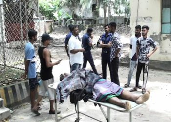 ডাকাতি চেষ্টাকালে হাতবোমায় নিহত ১