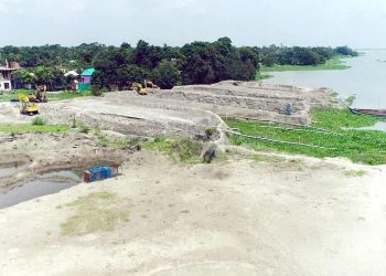 আড়াইহাজারে ৭০ বছর বেদখল হওয়া জমি উদ্ধার করলেন ডিসি, গড়ে উঠছে ইকোপার্ক