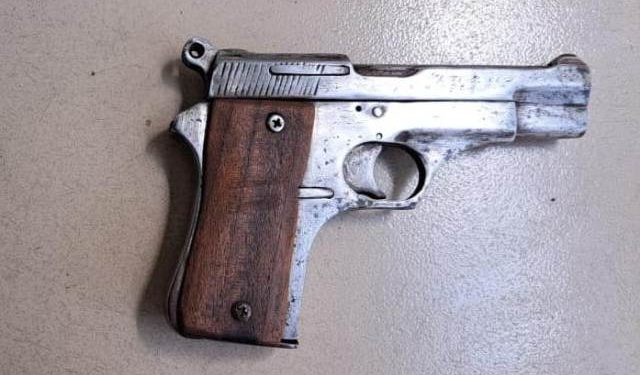 রুপগঞ্জে ম্যাগাজিন সহ বিদেশী পিস্তল উদ্ধার