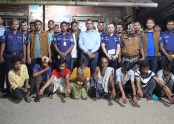 চাষাঢ়ায় যৌথবাহিনীর মাদক বিরোধী অভিযানে আটক ২৭