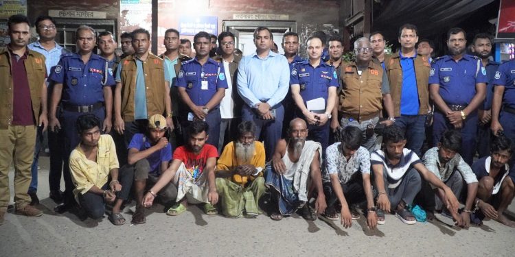 চাষাঢ়ায় যৌথবাহিনীর মাদক বিরোধী অভিযানে আটক ২৭