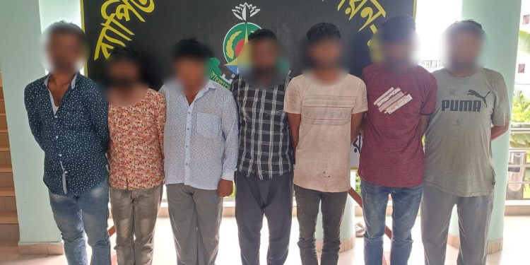 ফতুল্লায় বিদ্যুৎ কেন্দ্রে ডাকাতির ঘটনায় গ্রেপ্তার ৯