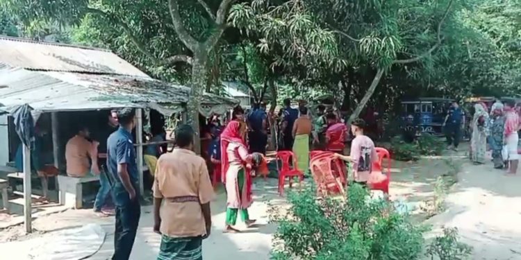 আড়াইহাজারে বিএনপির দুই পক্ষের সংঘর্ষে গুলিবিদ্ধ সহ আহত ৩০