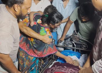 নারায়ণগঞ্জে মেট্রোরেলের বিয়ারিং প্যাড পড়ে নিহত আবুল কালামের জানাযা অনুষ্ঠিত