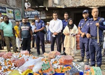 সিদ্ধিরগঞ্জে ফুড বেভারেজ কারখানায় অভিযান