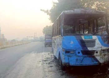 সিদ্ধিরগঞ্জে পৃথক দুই পরিবহনে আগুন: অজ্ঞাত ৪০ জনের বিরুদ্ধে মামলা