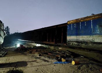 সোনারাগাঁয়ে ছাত্রদল নেতাসহ ৭ জনের বিরুদ্ধে মালবাহী জাহাজ কেটে বিক্রির অভিযোগ, একজন গ্রেপ্তার